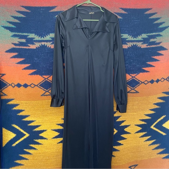 Vintage Le Voys 1970’s Black Jumpsuit. Bell Bottoms wide leg. Medium. USA.
